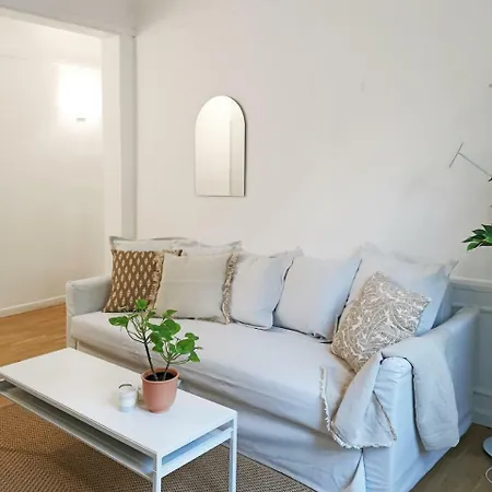 Paris-buttes Chaumont Iii Apartment Paris